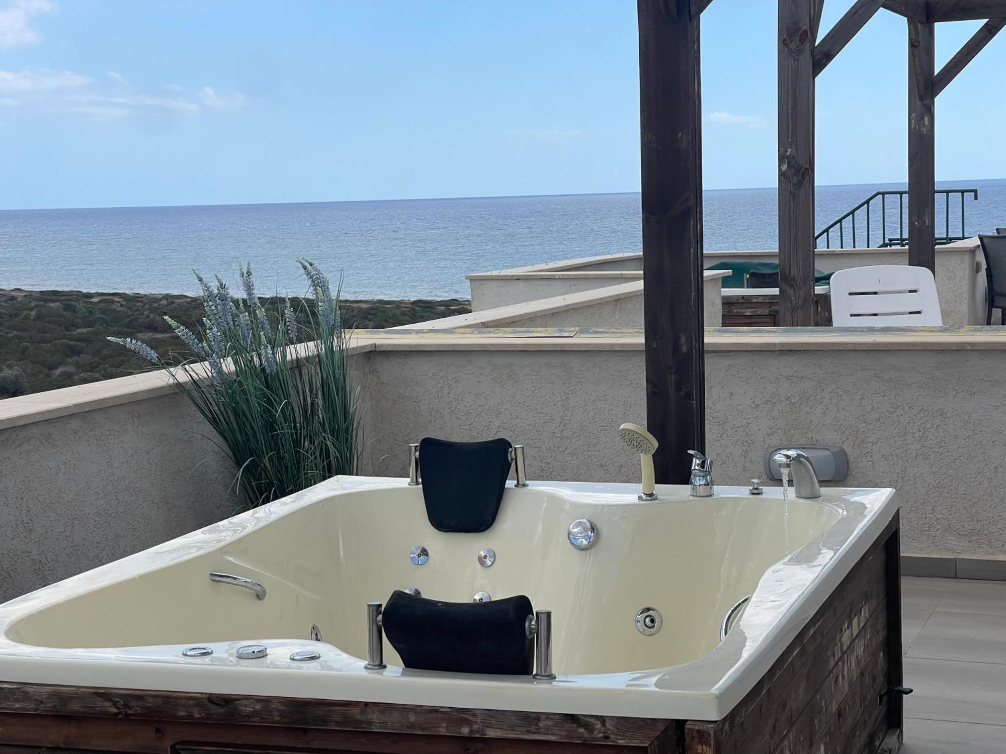 Relaxing Penthouse Suites By The Sea Vokolidha Экстерьер фото