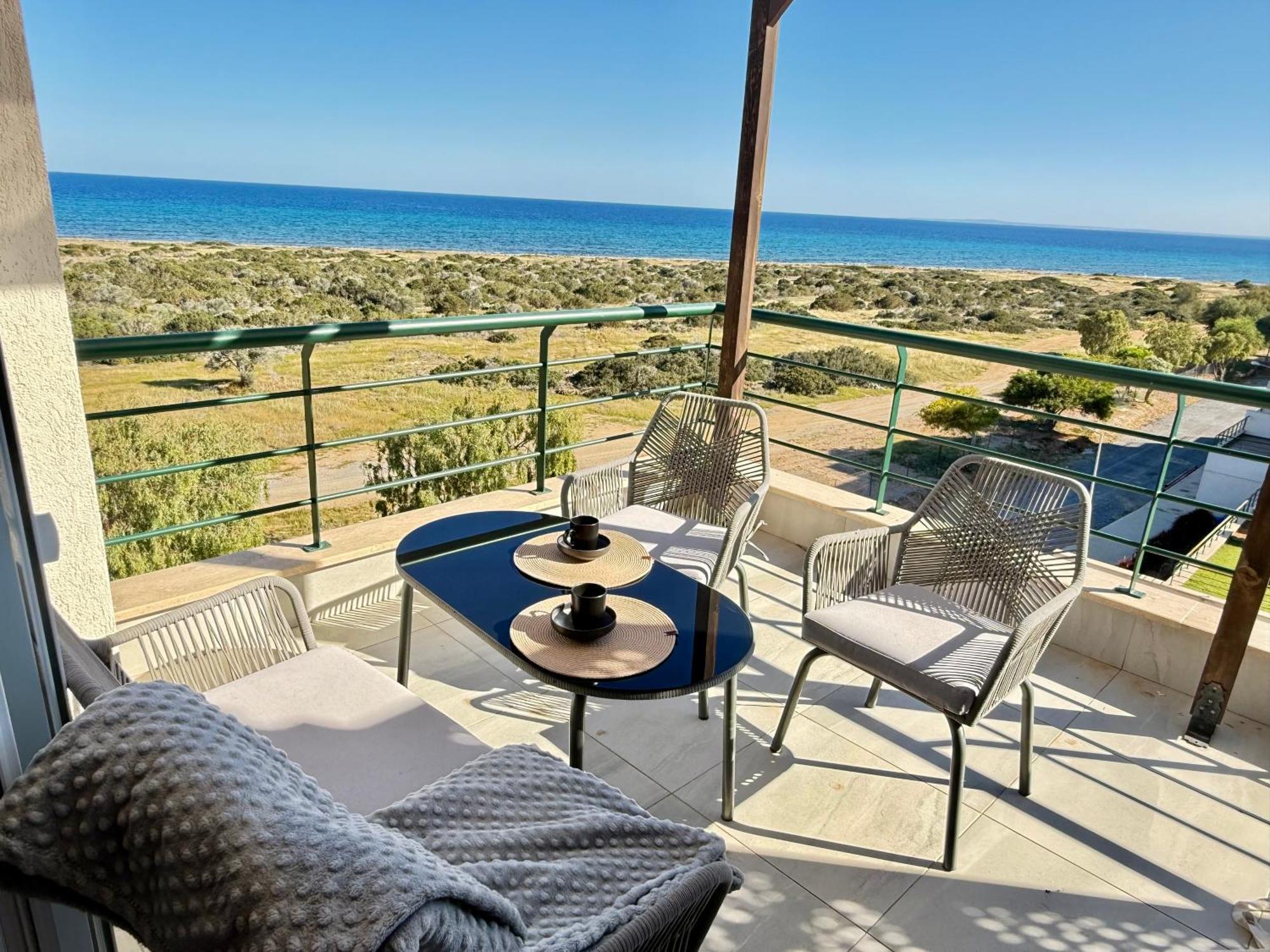 Relaxing Penthouse Suites By The Sea Vokolidha Экстерьер фото